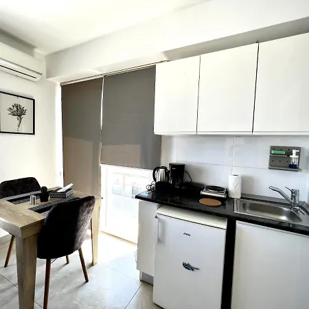 Sea View Flat 10 Min To In Kyrenia דירה
